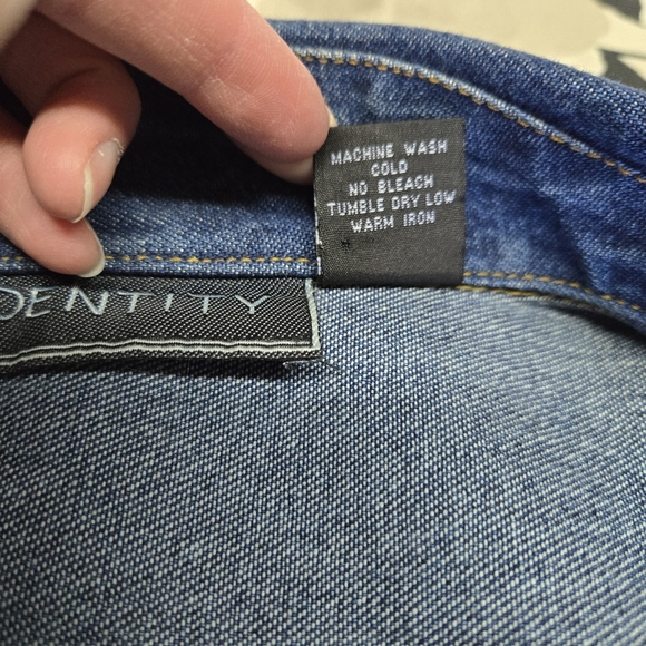 NEW IDENTITY | Vintage Embroidered Denim Jacket sz L - Picture 7 of 7